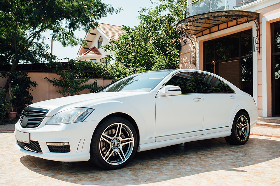 Luxury vehicle without logo merc